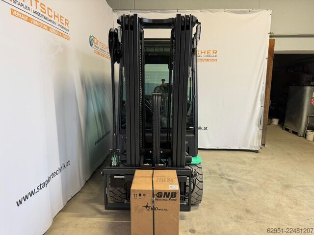 Electric 4-wheel forklift Mitsubishi FB30AN