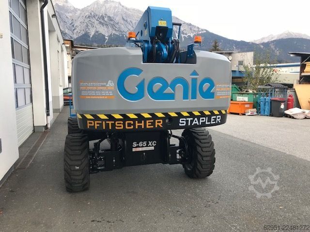 Teleszkópos munkaállvány Genie S 65 XC