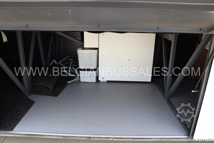 Autocarro de turismo VDL Futura classic FHD-13-420 / Lift Handicap Bus /...