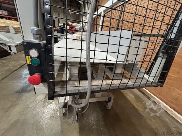 Ferăstrău pentru tăieri la unghi Reinhardt Slimline SL 110