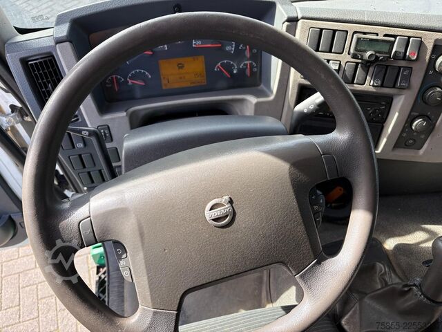 Bâché à rideaux latéraux Volvo FE280 6x2 / Manual / Euro 5 / NL Truck / 700.00...