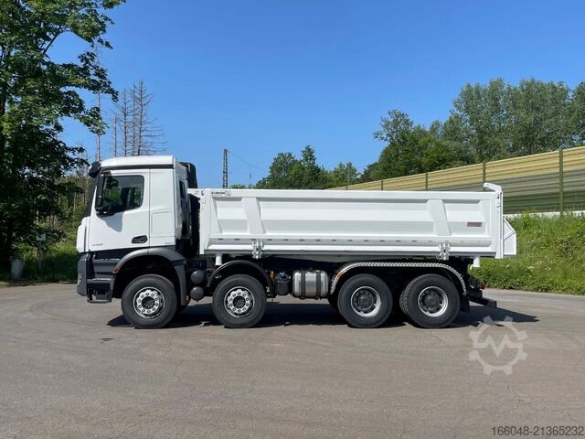 Ανατρεπόμενο φορτηγό Mercedes-Benz Arocs 4145 Mercedes-Benz 4145 8X4 Euromix EMT 3...