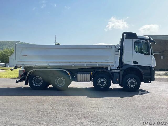 Ανατρεπόμενο φορτηγό Mercedes-Benz Arocs 4145 Mercedes-Benz 4145 8X4 Euromix EMT 3...