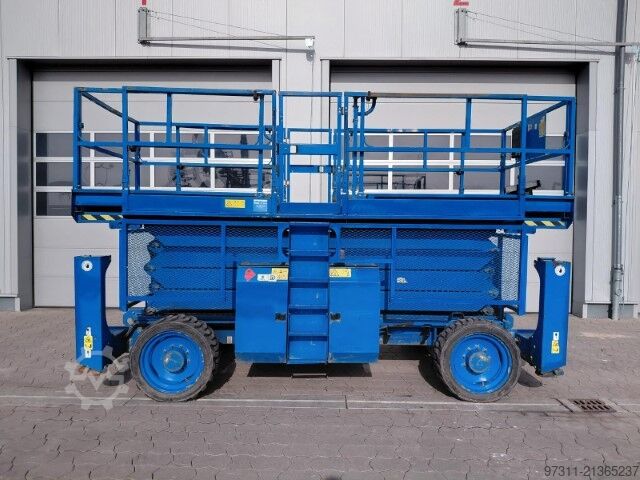 Plataforma de tesoura Genie GS-4390 RT