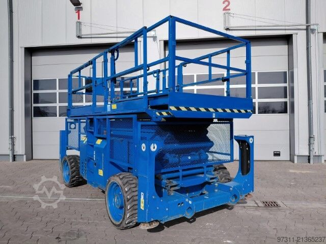 Plataforma de tesoura Genie GS-4390 RT