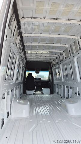 Dodávka s vysokou střechou MERCEDES-BENZ Sprinter III Kasten  519 CDI RWD 4x 4 Allrad