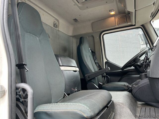 Kofer Volvo FL 210 Euro 6 D / 12 Ton / 293 dkm / Box / Laad...