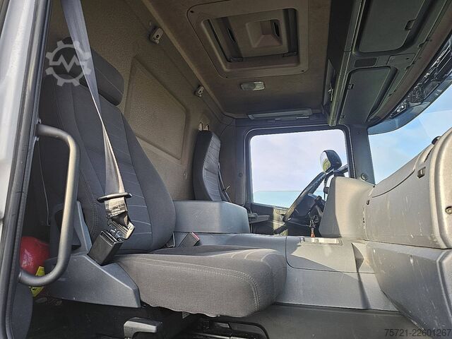 Transporte refrigerado/congelado SCANIA P320 6X2*4 LAMBERET FRIGO