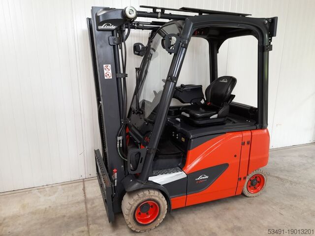 Stivuitor electric cu 4 roți Linde E20PH-02