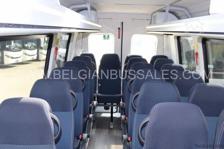 Minibus Iveco Daily line / Vendor / A65C18 / Airco / Automati...
