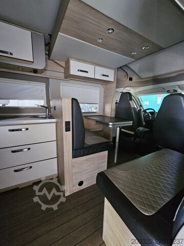 Halvintegrerad husbil 2024 Fiat Ducato Weinsberg Carasuite | Automatico | 5 posti letto