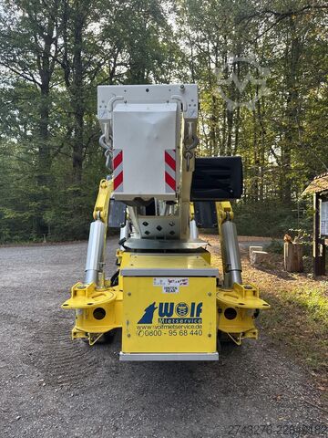 Rupswerkplatform Teupen LEO30Tplus