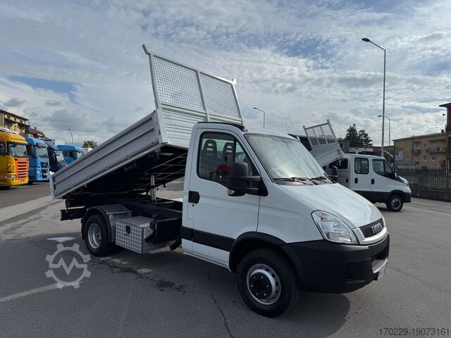 Wywrotka trójstronna iveco daily 65c15