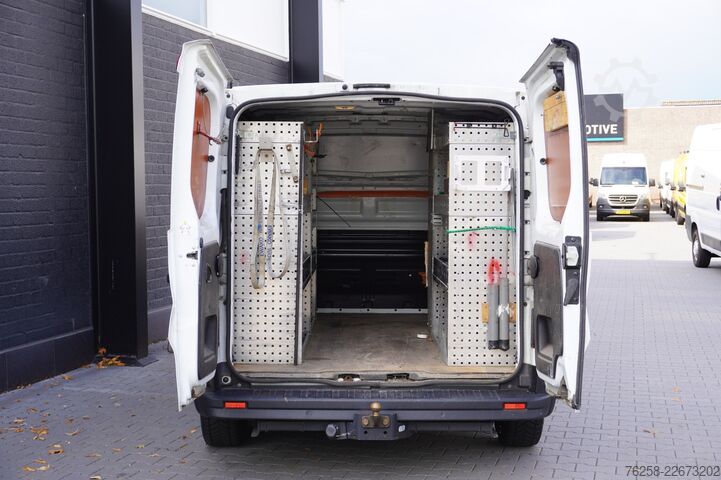Skåpbil Renault Trafic 2.0 dCi 110PK EURO 6 - Airco - Navi - Cr...