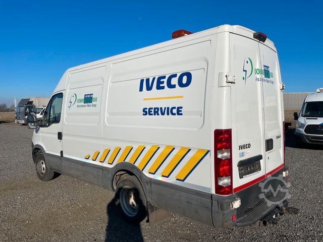 Furgoneta de caja alta IVECO Daily 35C21 3,0 Hoch/Mittel,153Tkm,Klimaanlage