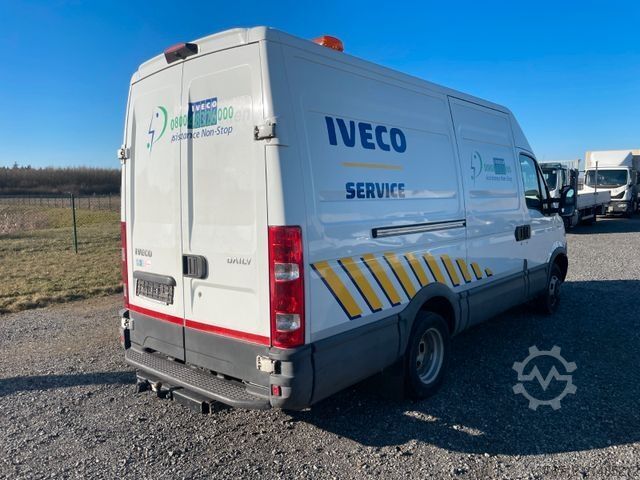 Furgoneta de caja alta IVECO Daily 35C21 3,0 Hoch/Mittel,153Tkm,Klimaanlage
