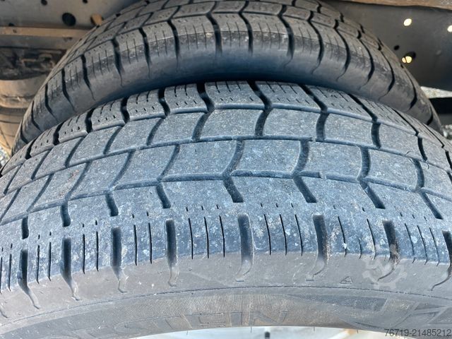 Furgoneta de caja alta IVECO Daily 35C21 3,0 Hoch/Mittel,153Tkm,Klimaanlage