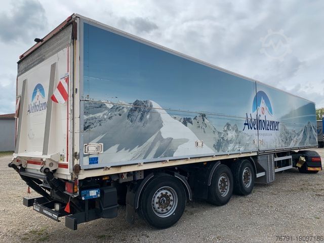 Getränkeauflieger Getränke Böse Oversider_ Schwenkwand_ Lenkachse