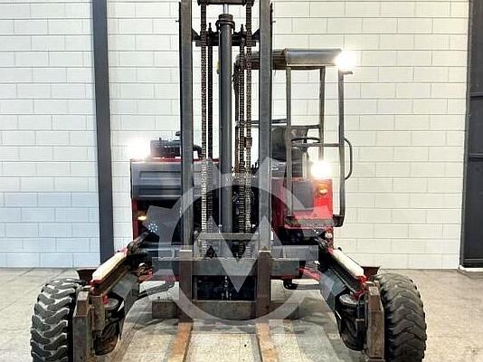 Wózek widłowy Moffett M7 30.4W