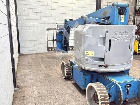 Piattaforma di sollevamento Genie Z-34/22N