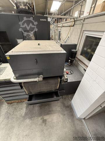 Universelt bearbejdningscenter Deckel Maho DMG HSC 75