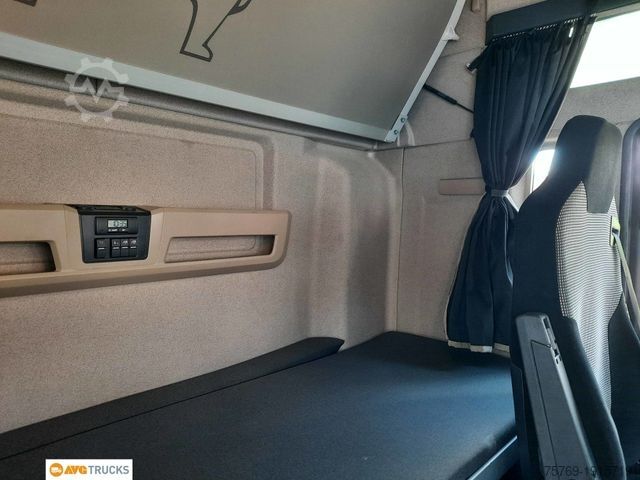 Trator de grande volume MAN 18.500 TGX XXL Retarder 2 x Tank