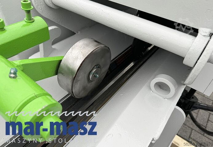 Zaagmachine voor het doorzagen van palissades  