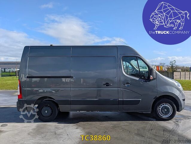 Furgão de painéis Renault Master 120.35 L3H2