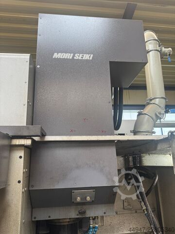 Vertikalt bearbetningscenter MORI SEIKI SV 400