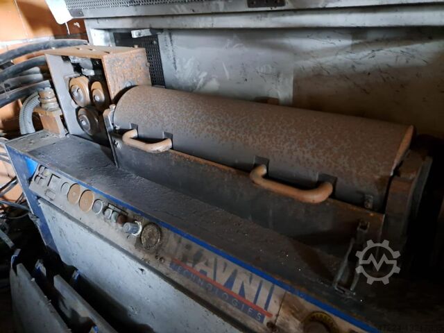 Maskine til udretning af tråd RAVNI ( France) 2005