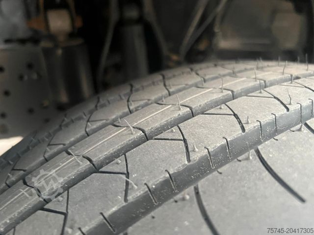 Transporter mit Koffer MERCEDES-BENZ ATEGO 816 * TEXTILKOFFER * 1T LBW *NAVI *