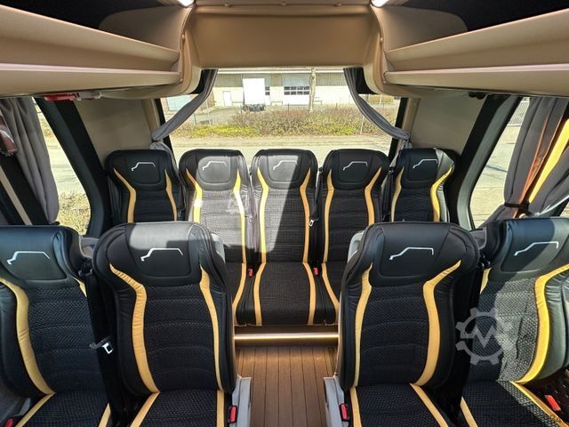 Minibus IVECO Daily 35 Sitze Touristik Dachklima Kühlschrank