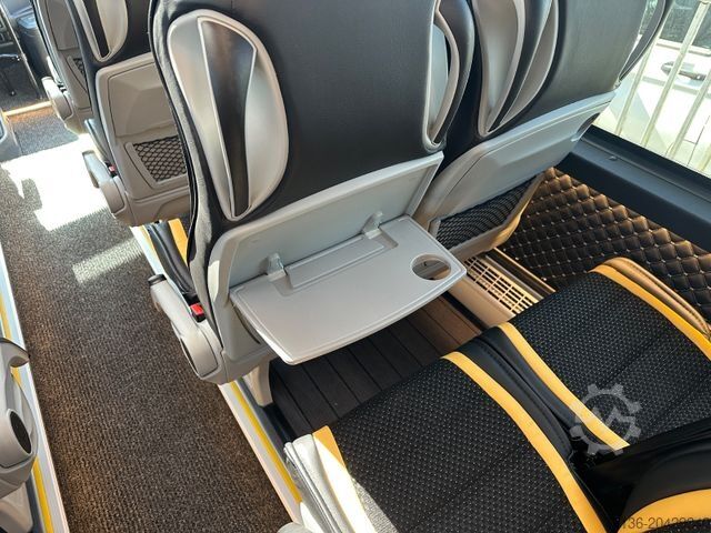 Minibus IVECO Daily 35 Sitze Touristik Dachklima Kühlschrank