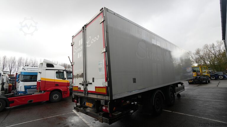 Suitcase Pacton Closed box trailer damaged box