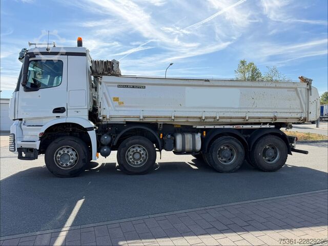 Driezijdige kipper MERCEDES-BENZ Arocs 4143 8X4/ 3S Kipper Meiller 41t RETARDER