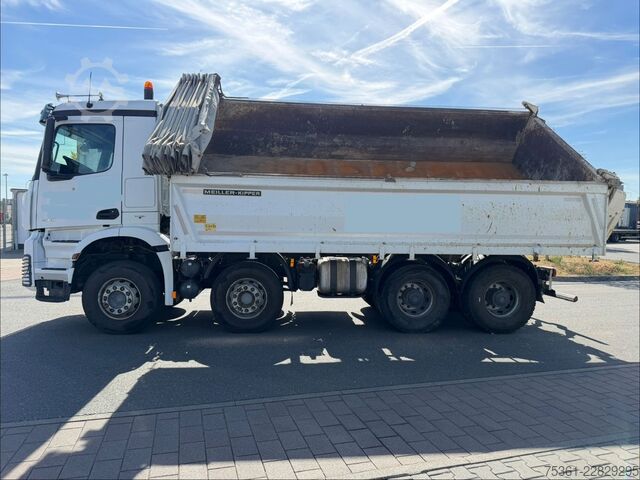 Driezijdige kipper MERCEDES-BENZ Arocs 4143 8X4/ 3S Kipper Meiller 41t RETARDER