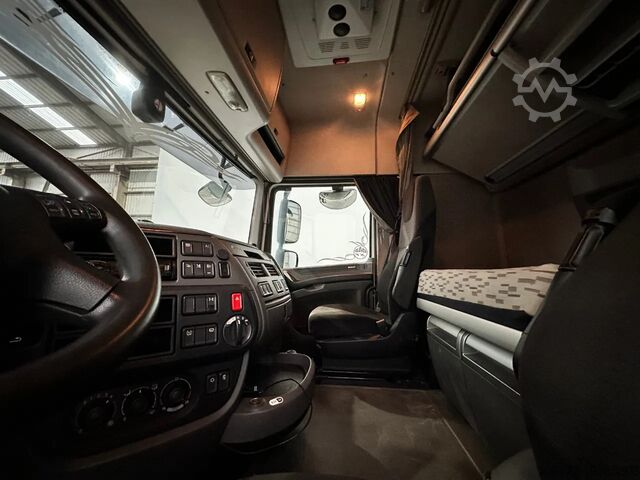 MTS standard DAF XF 460 SPACECAB / STANDAIRCO / ADR