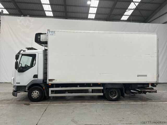 Gekoeld/bevroren transport DAF LF 45 250 / VLEESHANGWERK/RAILS DE VIANDE/FLEIS...