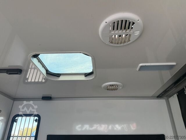 Prevoznik stoke MERCEDES-BENZ SODIAK HORSE 2 Pferde Luxus Sprinter