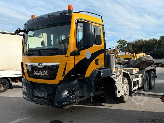 Φορτηγό γερανός roll-off MAN TGS 37.500 8x4BB Abroller *Unfall* Retarder/Navi