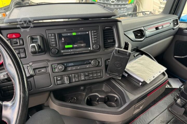 Ladbil med presenning SCANIA S520 V8 6x2 LBW