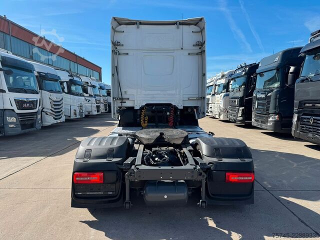Volume trekker DAF XG 530 * RETARDER * STANDKLIMA * VER. SATTEL *