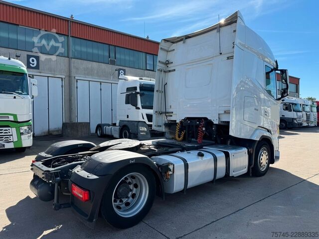 Volume trekker DAF XG 530 * RETARDER * STANDKLIMA * VER. SATTEL *