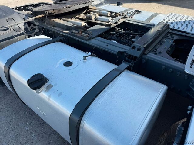 Volume trekker DAF XG 530 * RETARDER * STANDKLIMA * VER. SATTEL *
