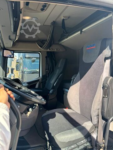 Volume trekker DAF XG 530 * RETARDER * STANDKLIMA * VER. SATTEL *