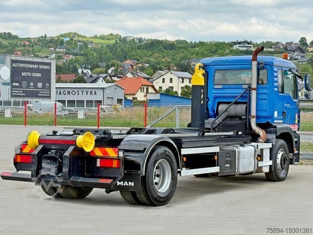 Kampós konténerszállító teherautó MAN TGA 18.310 Abrollkipper * Top Zustand!