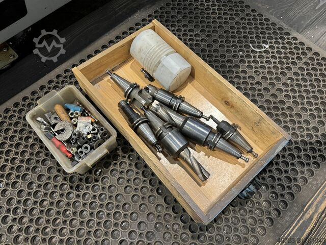 Centro de maquinação vertical HAAS MIKRON VCE 500