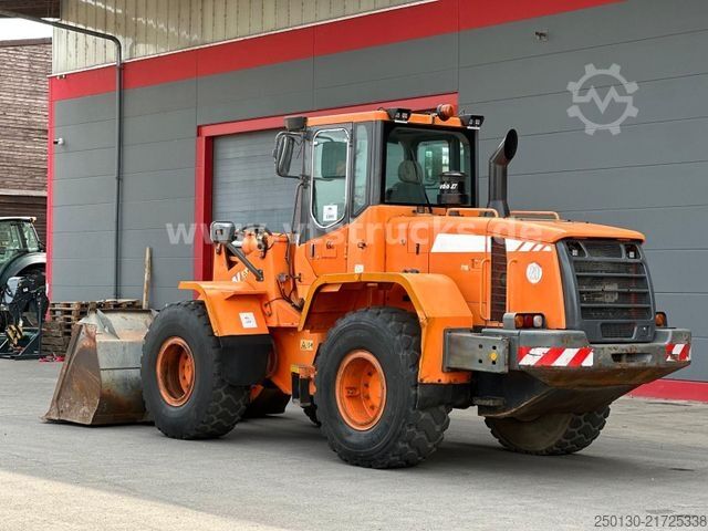 Kerekes rakodó DOOSAN DL 250 4x4 inkl. Schaufel 121kW
