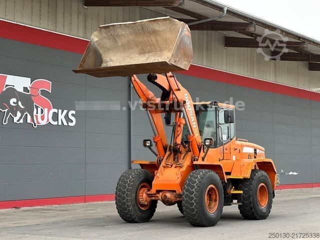 Kerekes rakodó DOOSAN DL 250 4x4 inkl. Schaufel 121kW