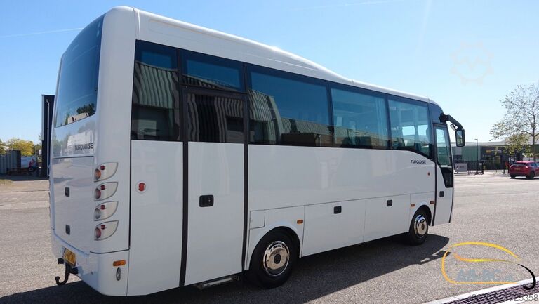 Távolsági autóbusz ISUZU Turquoise EURO 6, 30 Sitzplätze, 6 Stände